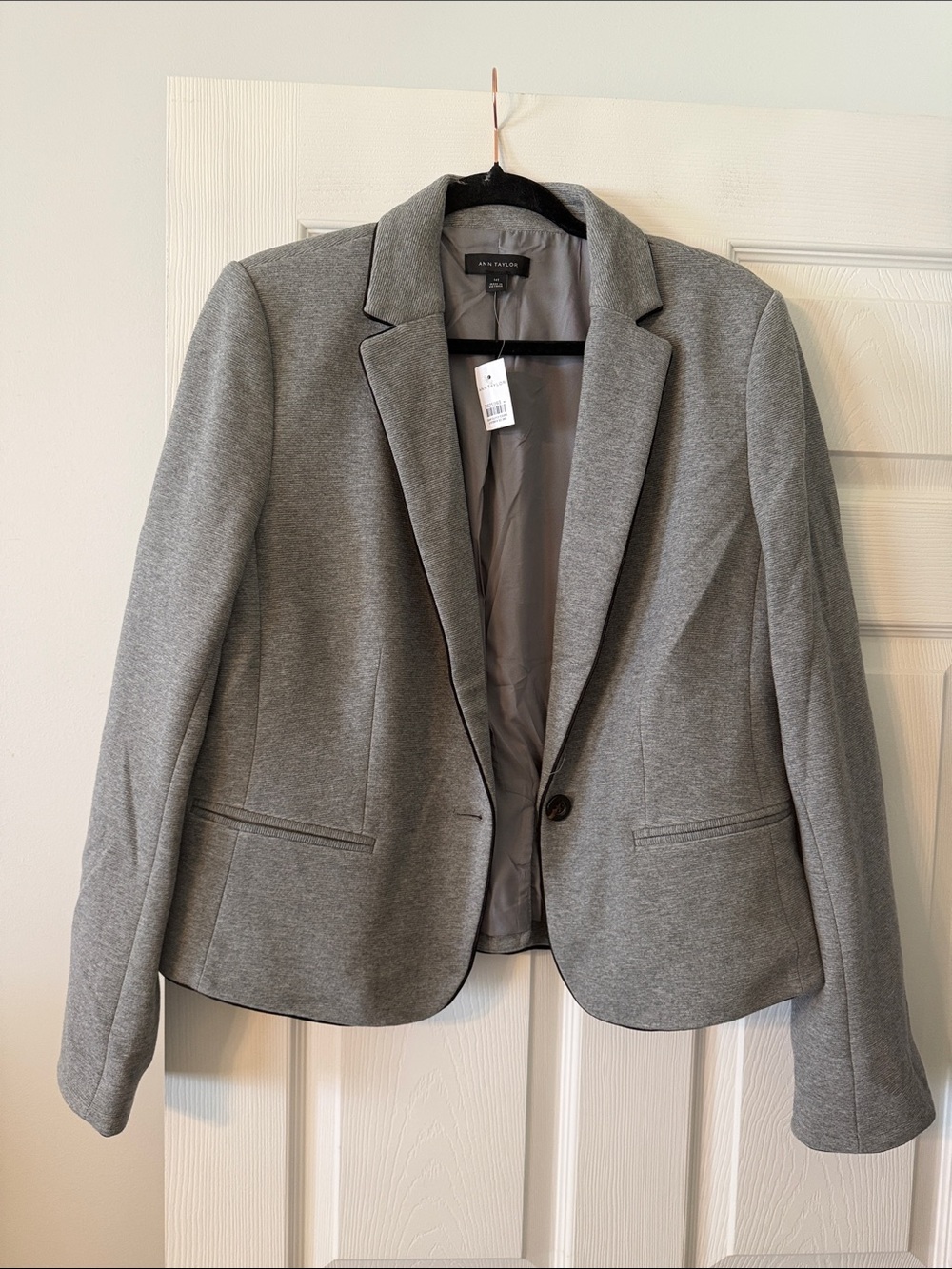 Ann Taylor Gray Ponte Single-Button Blazer size 14T brand new length 25” bust 36